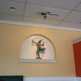 Red Elephant - Interesting decor that subtly gets you ready to eat some Thai with out being gaudy - Thai Near Me - Marietta, Georgia
