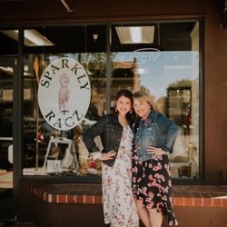 Sparkly Ragz - The Sparkly Ragz Gals in front of the store!