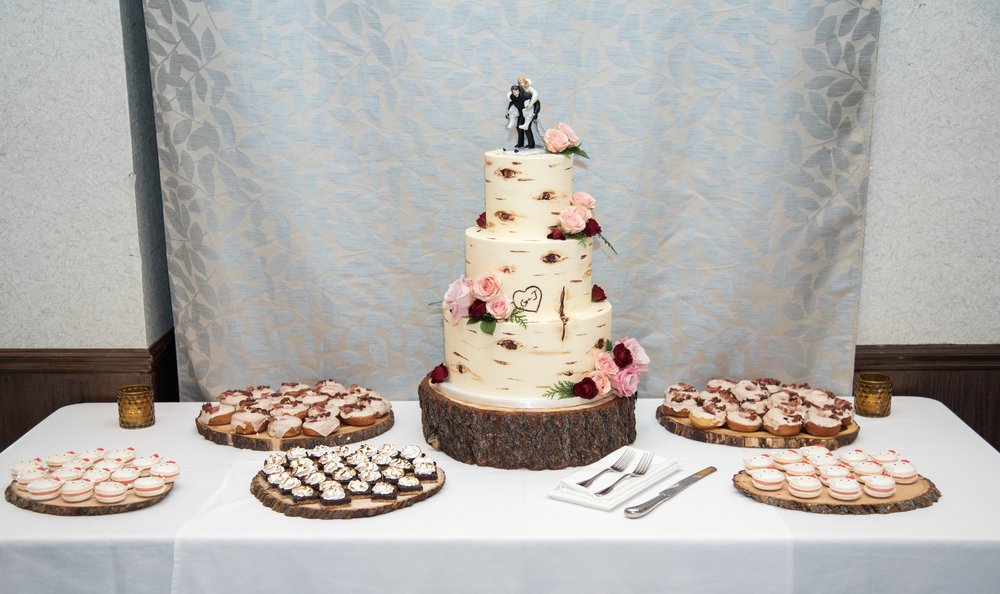 Lake Tahoe Cakes Logo