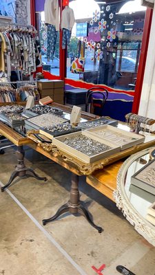 Artists & Fleas Market Chelsea by null