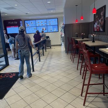 Chick-fil-A - Interior - Fast Food Near Me - Mechanicsburg, Pennsylvania