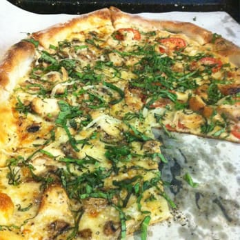 URBN - Large white, with chicken, basil, onion and 50/50 mushroom/onion - Pizza Near Me - Vista, California URBN - Large white, with chicken, basil, onion and 50/50 mushroom/onion - Pizza Near Me - Vista, California