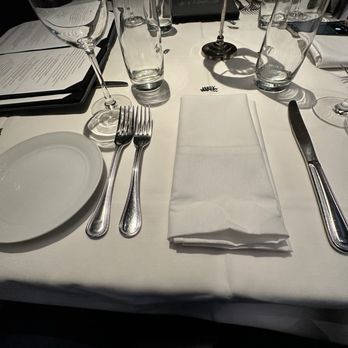 Eddie V's Prime Seafood - Table Setting - Seafood Near Me - El Segundo, California Eddie V's Prime Seafood - Table Setting - Seafood Near Me - El Segundo, California