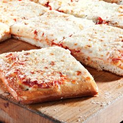 Fox's Pizza Den