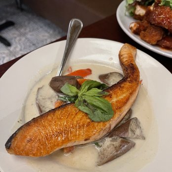 Unique Fusion Restaurant - Green curry salmon - Asian Fusion Near Me - New York, New York