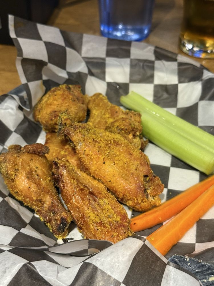 Wild Rooster Bar & Grill