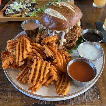 The Ginger Mule - Hot Shroom Sandwich with sauce on the side - Vegan Near Me - Houston, Texas The Ginger Mule - Hot Shroom Sandwich with sauce on the side - Vegan Near Me - Houston, Texas
