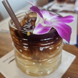 Mai Tai. Mai Tai.
