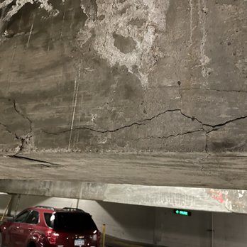 InterContinental Saint Paul Riverfront - I'm not sure how safe this is in the parking garage with the concrete beams cracking and crumbling. - Hotels Near Me - Saint Paul, Minnesota InterContinental Saint Paul Riverfront - I'm not sure how safe this is in the parking garage with the concrete beams cracking and crumbling. - Hotels Near Me - Saint Paul, Minnesota