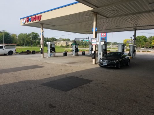 Holiday Stationstores