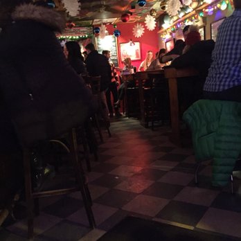 Guthries Tavern - Interior - Bars Near Me - Chicago, Illinois