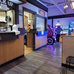 Shakers Pizza