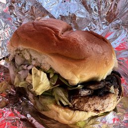 Butterball Ground Turkey Burger with sautéed mushrooms Butterball Ground Turkey Burger with sautéed mushrooms