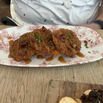 The Southern Gentleman - Fried Green Tomatoes - Gastropubs Near Me - Atlanta, Georgia