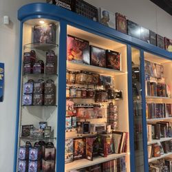 Vault of Midnight Comic Books & Stuff