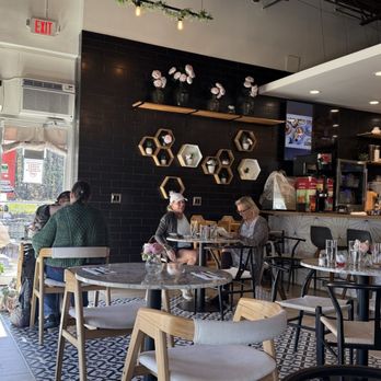 Brunch at Peony - Interior - Breakfast & Brunch Near Me - Suwanee, Georgia