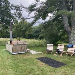 Tops'l Farm - Outdoor hot tub = heaven