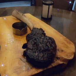 Tomahawk 32oz. steak