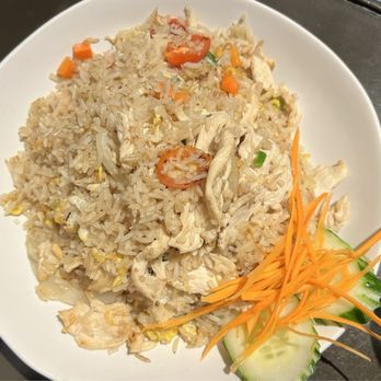 Sisters Thai - Thai Fried Rice with Chicken - Thai Near Me - Fairfax, Virginia Sisters Thai - Thai Fried Rice with Chicken - Thai Near Me - Fairfax, Virginia