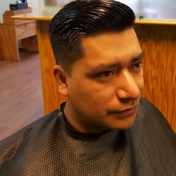 Hampton's Barber Shop
