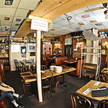 Burt's Place - Pizza Near Me - Morton Grove, Illinois