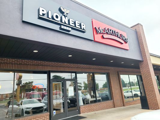 McArthur's Party Cakes by null