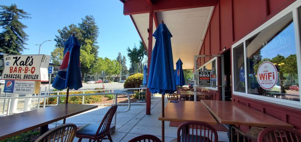 Kal's Bar-B-Q by null