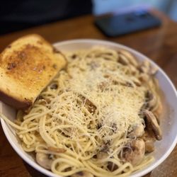 Presto Pasta - Build your own pasta ($9) - Spaghetti w/ Garlic, Olio & Parmesan Sauce + chicken, shrimp, mushrooms, sautéed garlic, & extra pasta