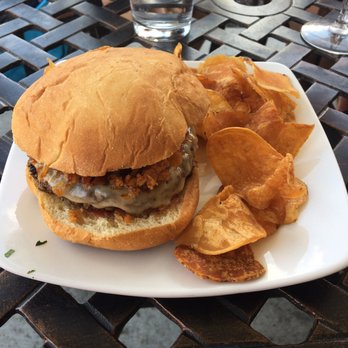 Buckeye Lake Winery - Winery burger - Wineries Near Me - Thornville, Ohio