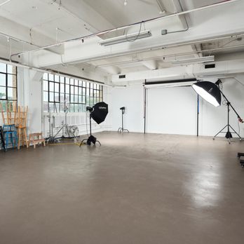 Elements Collective - Shooting bay 1 with south facing windows. - Art Space Rentals Near Me - Indianapolis, Indiana