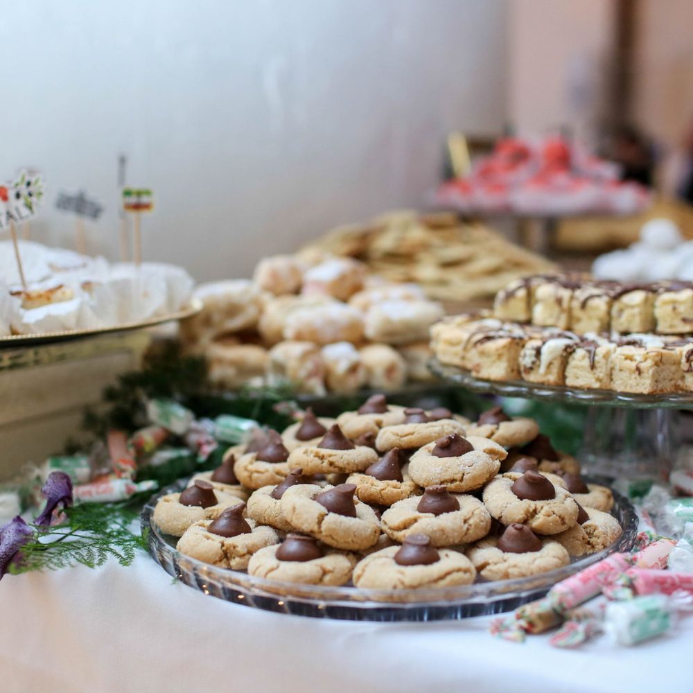 Power Events Catering - homemade cookies that Ashley beautifully displayed for us (photo © breanne furlong) - Caterers Near Me Power Events Catering - homemade cookies that Ashley beautifully displayed for us (photo © breanne furlong) - Caterers Near Me