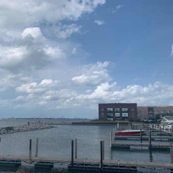 Dockside Cafe - Burgers Near Me - Sandusky, Ohio