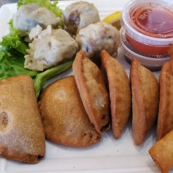 Goldilocks National City - App sampler: average in flavor - shumai 7/10, empanada 7/10, lumpia 7/10. - Bakeries Near Me - National City, California Goldilocks National City - App sampler: average in flavor - shumai 7/10, empanada 7/10, lumpia 7/10. - Bakeries Near Me - National City, California