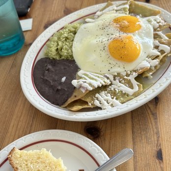 Esencia Urban Kitchen - Chilaquiles, key lime pound cake - Cafes Near Me - Chicago, Illinois Esencia Urban Kitchen - Chilaquiles, key lime pound cake - Cafes Near Me - Chicago, Illinois