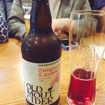 The Sunflower Lounge - Pubs Near Me - Birmingham, XWM
