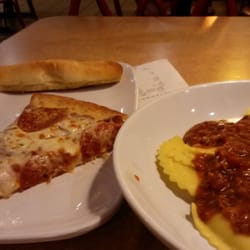 Fazoli's - Ravioli combo meal, I went with the pizza slice over the salad.