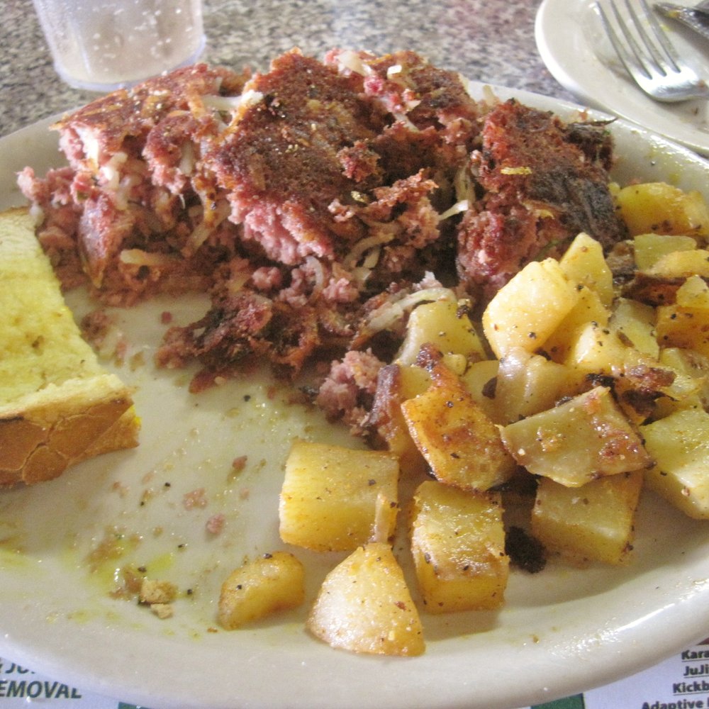 Lou Roc's Diner - This was what was left of my gigantic plate of food---I took it home for dinner. - Diners Near Me - Worcester, Massachusetts