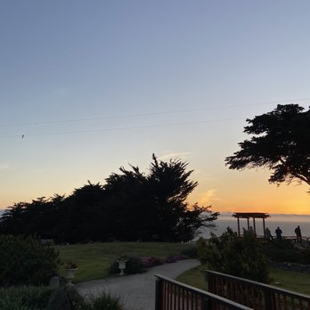 Ragged Point Restaurant - American Near Me - Ragged Point, California