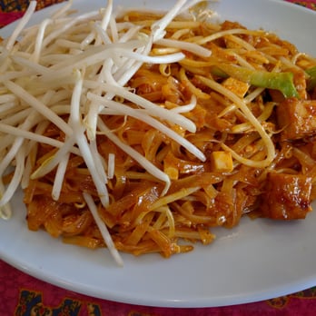 Ontar Thai Restaurant - Pad thai tofu - Thai Near Me - Ontario, California