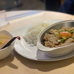 麗都餐廳 - 鹹蛋肉餅飯