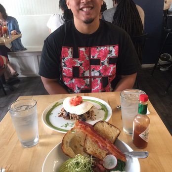 Over Easy - Breakfast & Brunch Near Me - Kailua, Hawaii