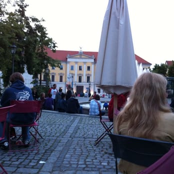 Filmbühne - Netter Blick, nette Location. Aber das wars auch schon. Alles andere ist unhaltbar. - Cafes Near Me - Regensburg, BY Filmbühne - Netter Blick, nette Location. Aber das wars auch schon. Alles andere ist unhaltbar. - Cafes Near Me - Regensburg, BY
