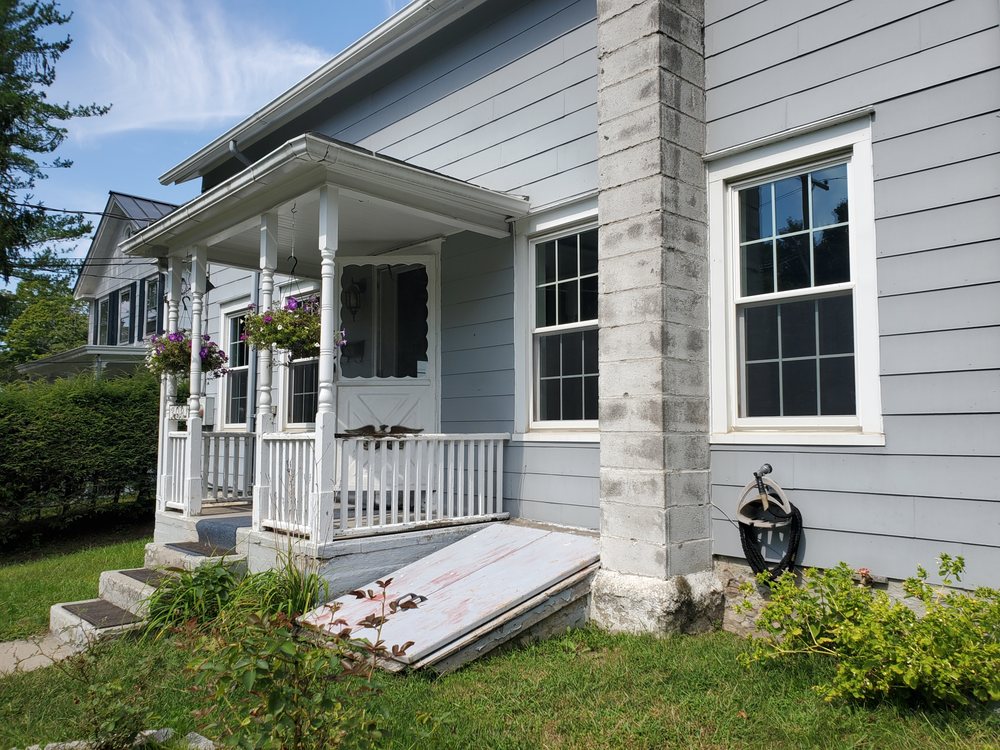 LISA HENDLER BERKSHIRE HATHAWAY Request Information 6 Hudson St