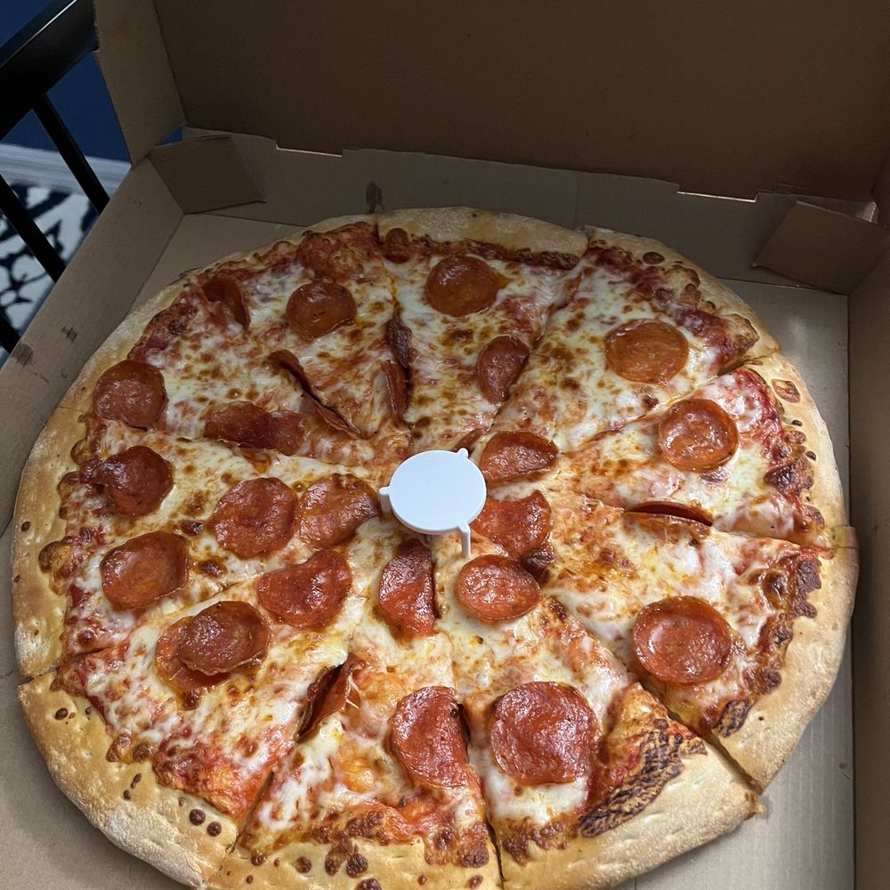 Big T's Pizza - Regular pizza with pepperoni - Pizza Near Me - Whittier, California
