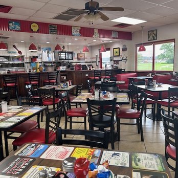 Mom's Family Diner - Diners Near Me - Broken Arrow, Oklahoma Mom's Family Diner - Diners Near Me - Broken Arrow, Oklahoma