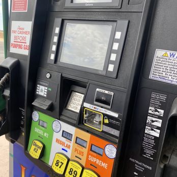 Loma Vista - a gas pump at a gas station - Gas Stations Near Me - Sanger, California Loma Vista - a gas pump at a gas station - Gas Stations Near Me - Sanger, California