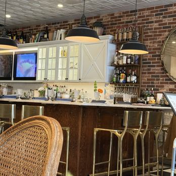 Le Mazet - Wine Bars Near Me - West Hartford, Connecticut
