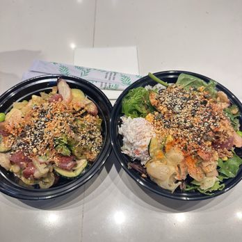 Honeyfish Poke - Medium size half n half with Hawaii tuna, scallops, shrimp and octopus. With first combo sauce. - Poke Near Me - La Habra, California