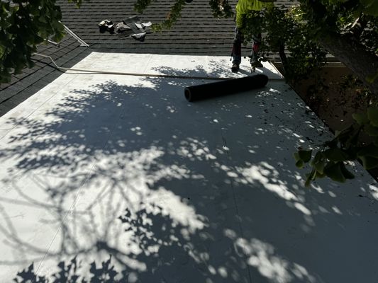 Flat Roofs - Expert Flat Roof Repairs & Installations You Can Rely On
At ROOF'S 4 LESS, we specialize in flat roof repairs and installations, offering reliable solutions for both residential and commercial properties. Flat roofs require specific expertise, and our experienced team is trained to handle all types of issues, from leaks and damage to complete installations. Whether you need repairs or a brand-new flat roof, we use only high-quality materials to ensure durability and performance. Count on us for affordable, professional service that will protect your property for years to come. Contact us today for a free estimate on your flat roofing project! Flat Roofs - Expert Flat Roof Repairs & Installations You Can Rely On
At ROOF'S 4 LESS, we specialize in flat roof repairs and installations, offering reliable solutions for both residential and commercial properties. Flat roofs require specific expertise, and our experienced team is trained to handle all types of issues, from leaks and damage to complete installations. Whether you need repairs or a brand-new flat roof, we use only high-quality materials to ensure durability and performance. Count on us for affordable, professional service that will protect your property for years to come. Contact us today for a free estimate on your flat roofing project!