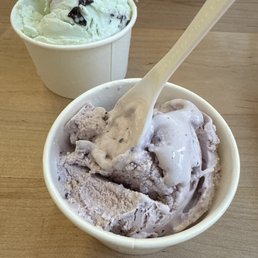 Mint chocolate chip and blueberry cheesecake Mint chocolate chip and blueberry cheesecake